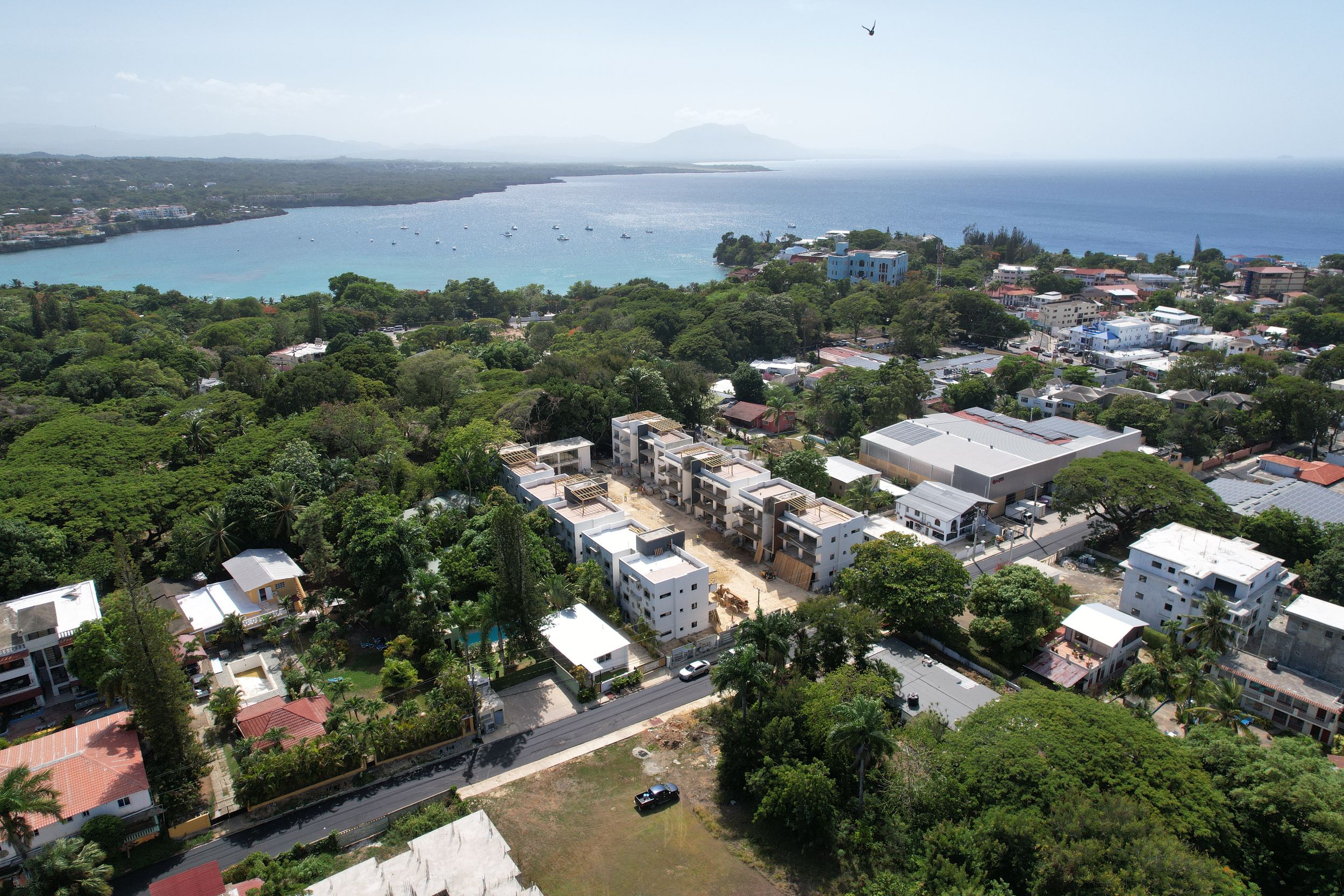 Residencial Paseo Llibre: condominios en venta en Sosúa, cerca de playas, restaurantes y comercios.
