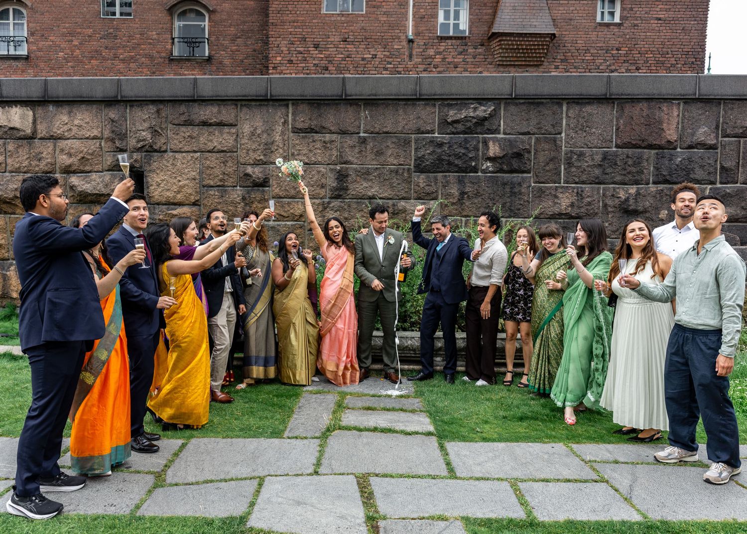 Bröllopsfotograf vid Stockholms stadshus
Brudpar med utsikt över Riddarfjärden
