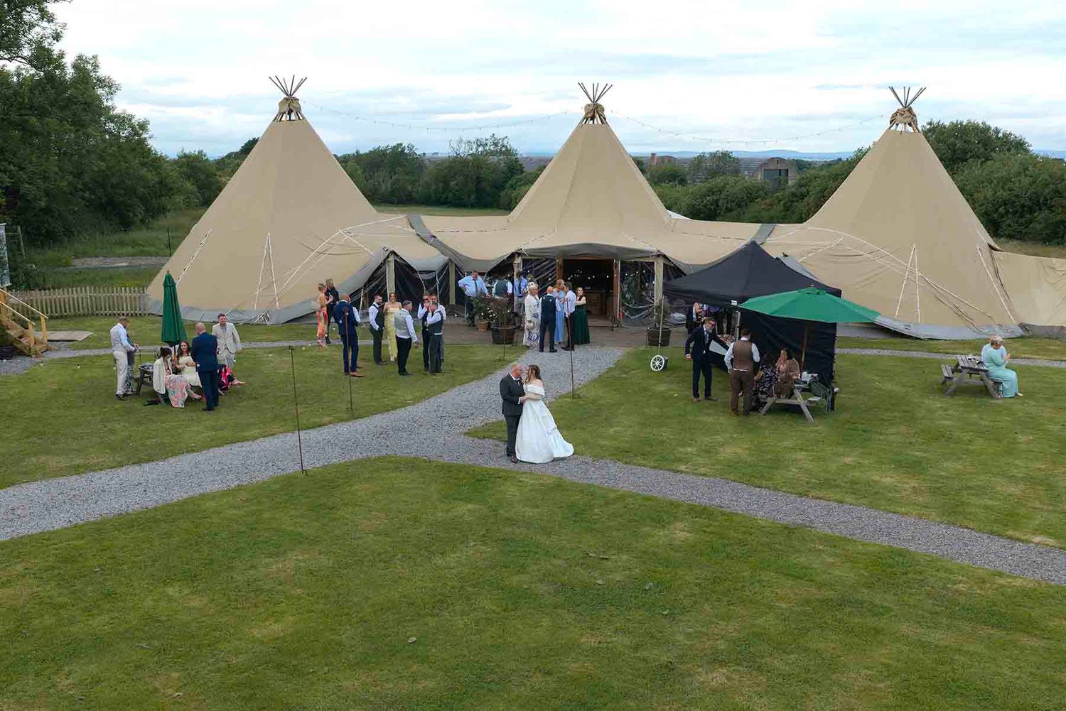 Drone wedding photography at the den at four acre is a must for wedding photographers due to the stunning location and rusty atmosphere
