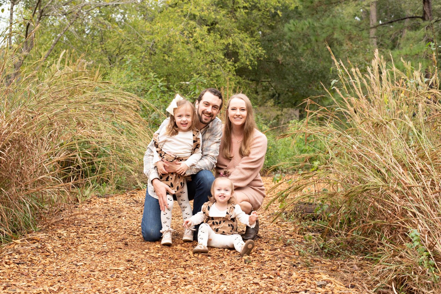 Houston family outdoor photography session in a memorial park