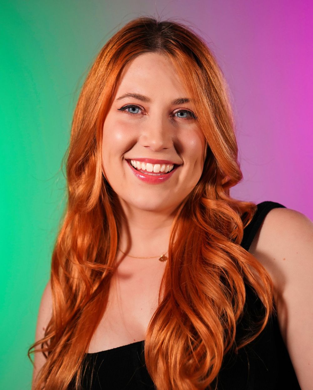 Headshots Photos of Actor Paige Saint Innis