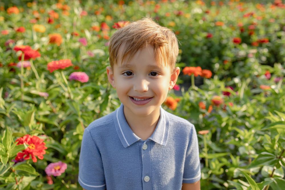 Family photos in flower field Oconomowoc WI