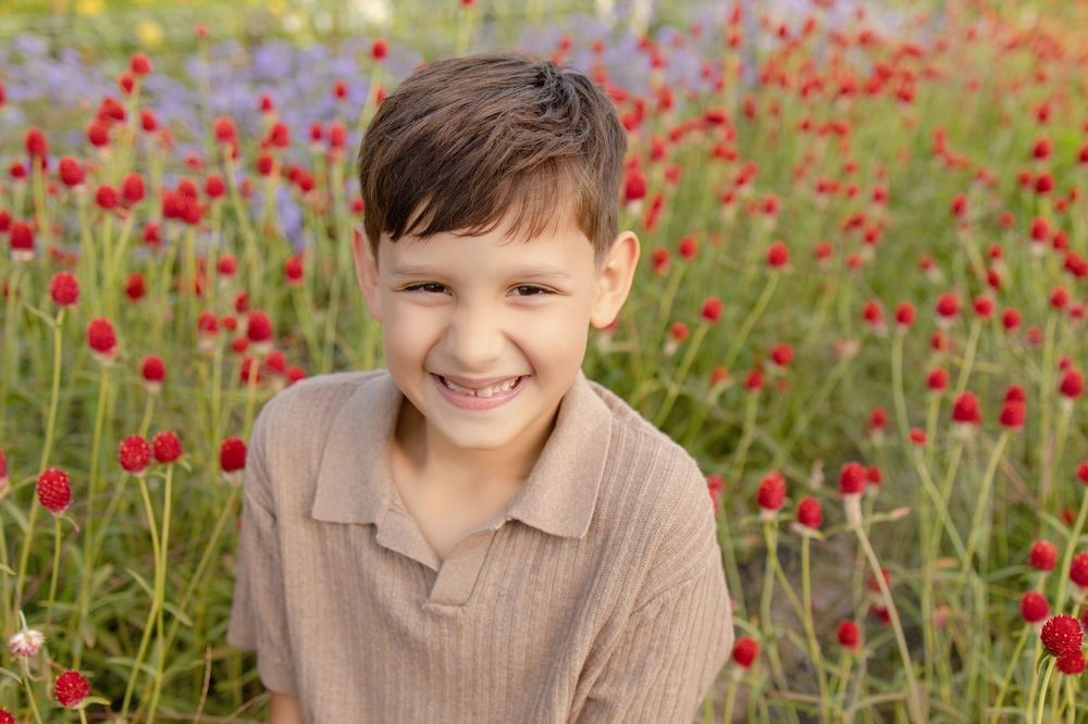 Family photos in flower field Oconomowoc WI