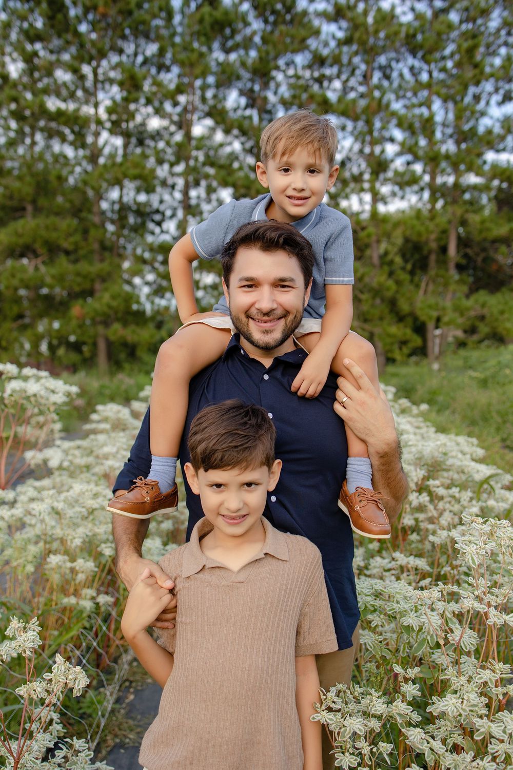 Family photos in flower field Oconomowoc WI