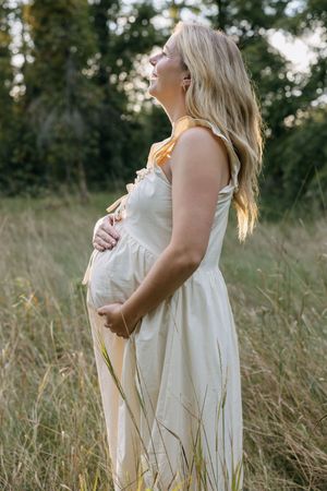 Maternity Session, Photographer Near Me, Quinte West, Prince Edward County Photographer, Maternity Photographer, Belleville Photographer