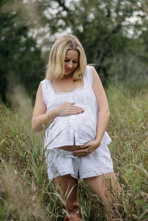 Maternity Session, Photographer Near Me, Quinte West, Prince Edward County Photographer, Maternity Photographer, Belleville Photographer