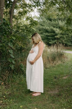 Maternity Session, Photographer Near Me, Quinte West, Prince Edward County Photographer, Maternity Photographer, Travel Photographer