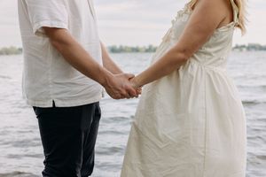 Maternity Session, Photographer Near Me, Quinte West, Prince Edward County Photographer, Maternity Photographer, Travel Photographer