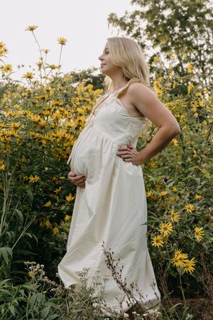 Maternity Session, Photographer Near Me, Quinte West, Prince Edward County Photographer, Maternity Photographer, Travel Photographer
