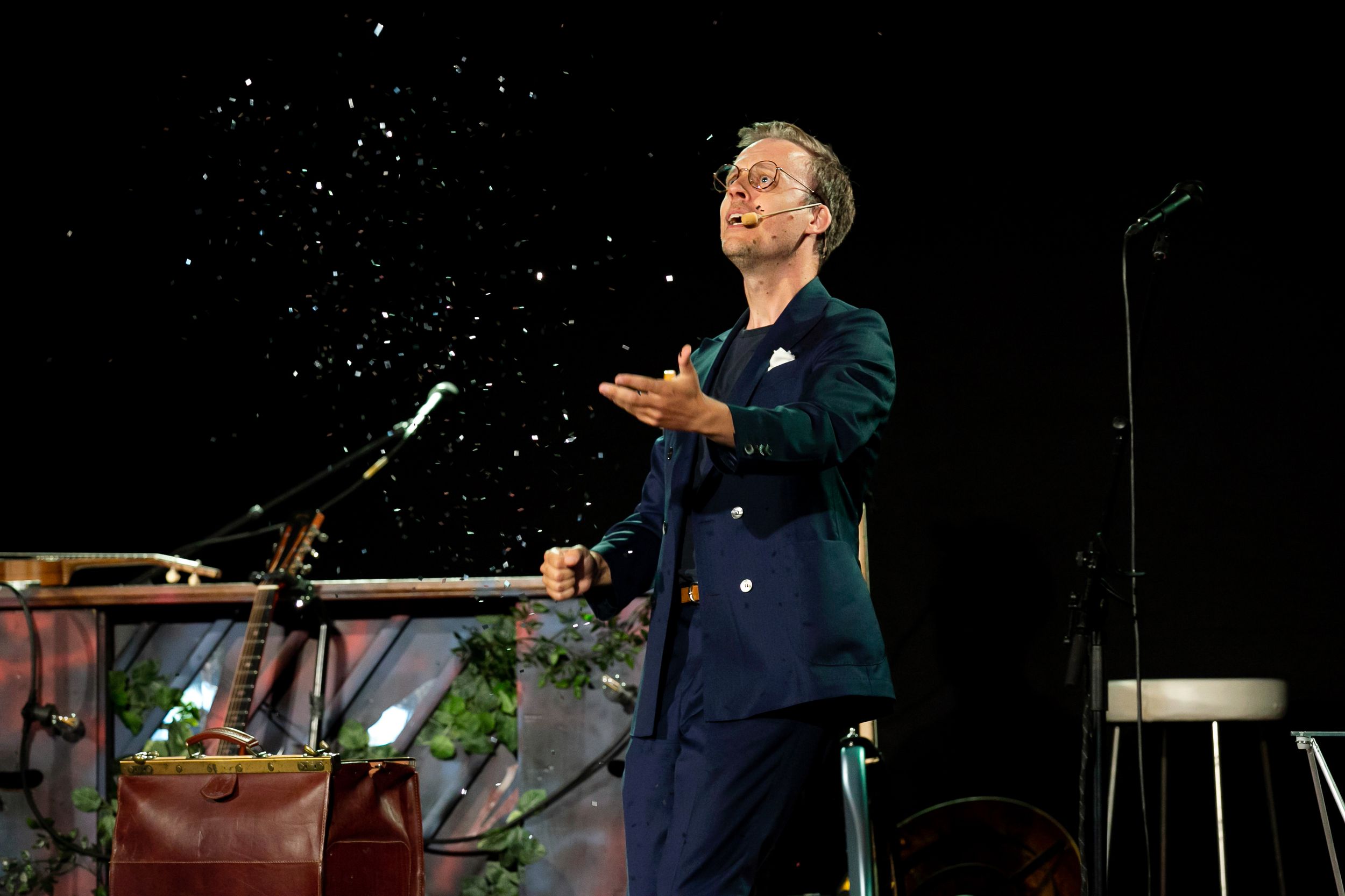 Husby Säteri Söderköping med Peter Johansson, Bruno Mitsogiannis och Matilda Grün. Fotograf Rebecca Nordin. Magiker Fredrik Stenström.