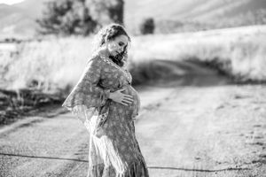 pregnant mum on dirt road Tamworth