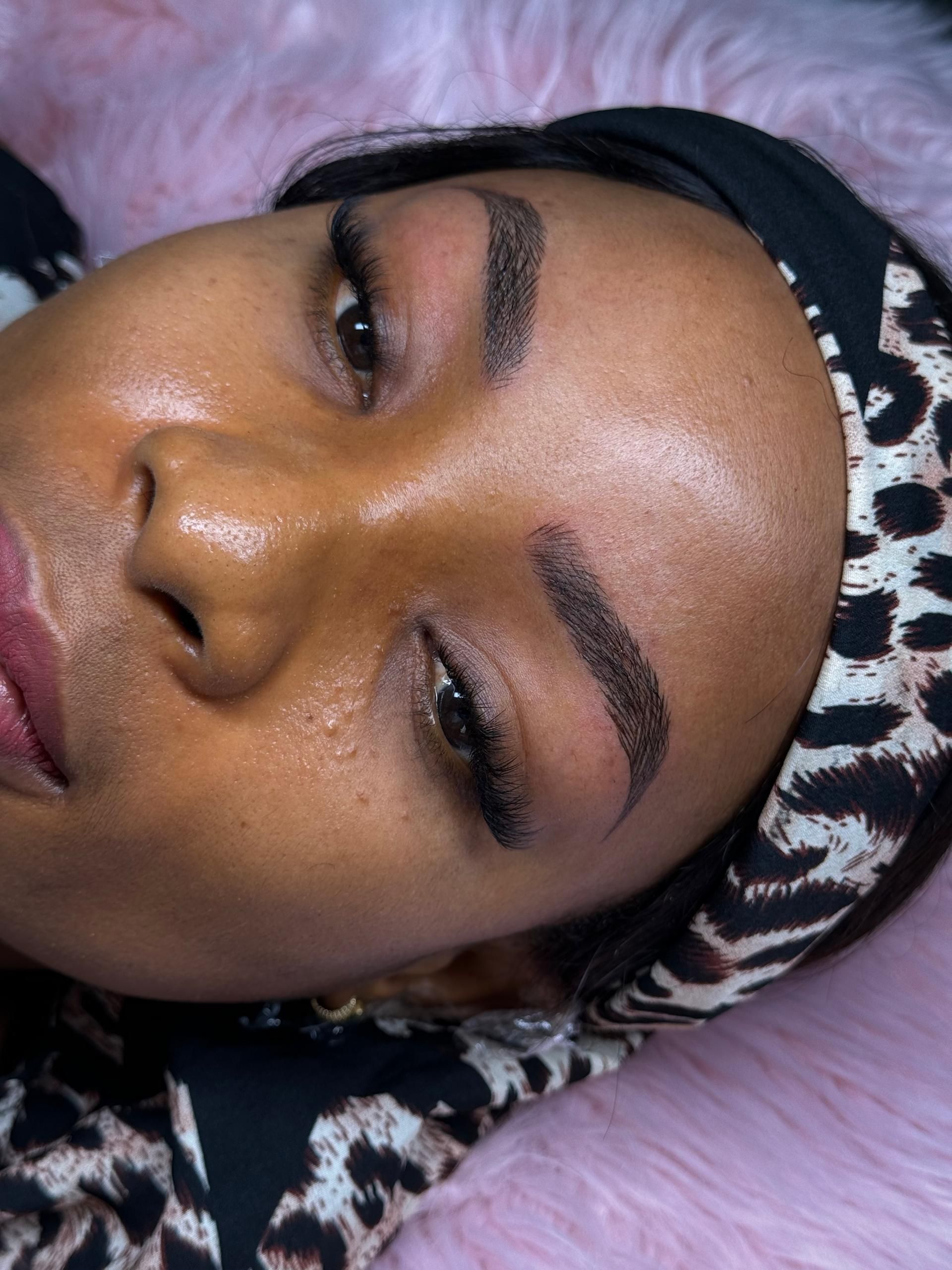 What do you think of this brows
Best Studio in Warri and Ikeja.
Affordable and professional Staff.
Cozy atmosphere
Warri 
Ikeja