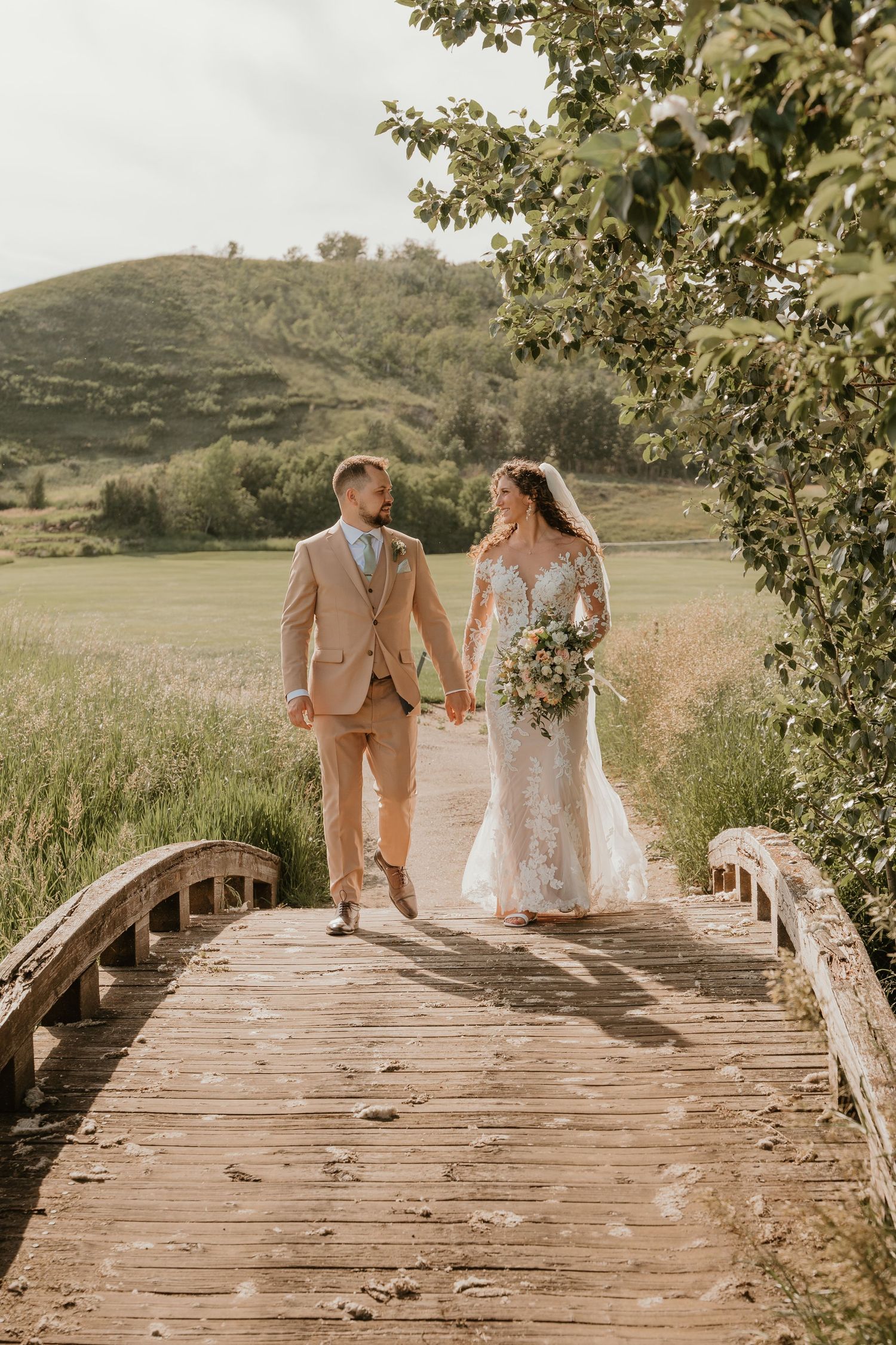 Calgary Wedding Photographer, Calgary Alberta Wedding Photography, Professional Wedding Photographer Calgary
