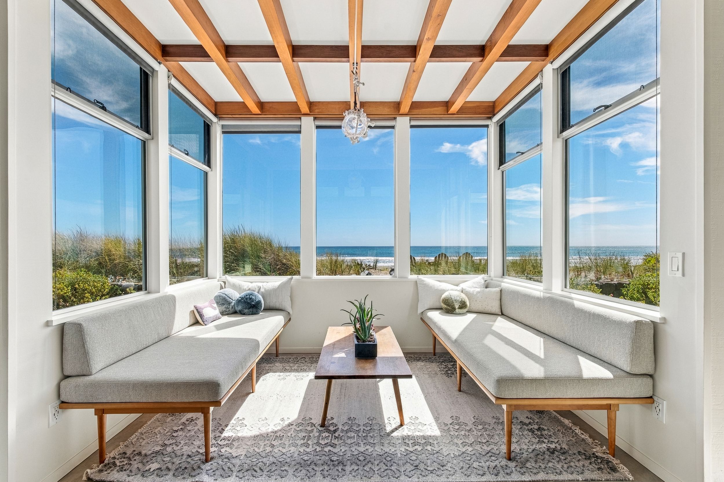 Michael Corona Real estate photography bay area Interior Beachfront Sun room
