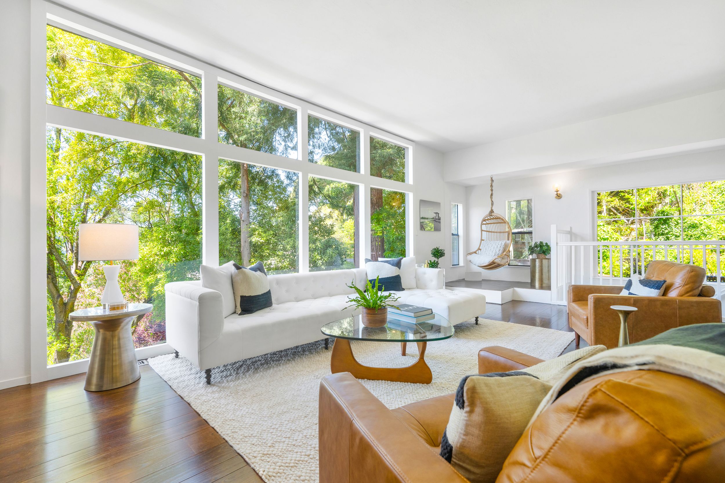 Michael Corona Real estate photography bay area Airbnb interior living room