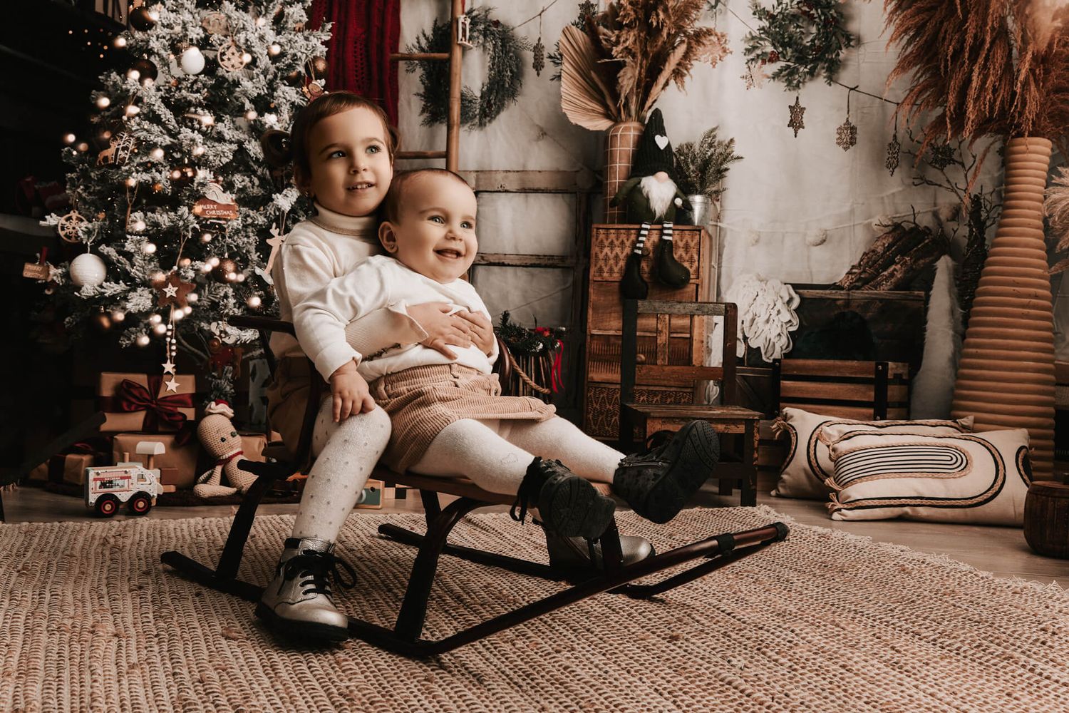 fotografia di famiglia a bruino torino - tema natale in stile boho