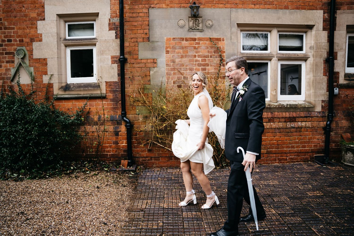 candid wedding photography