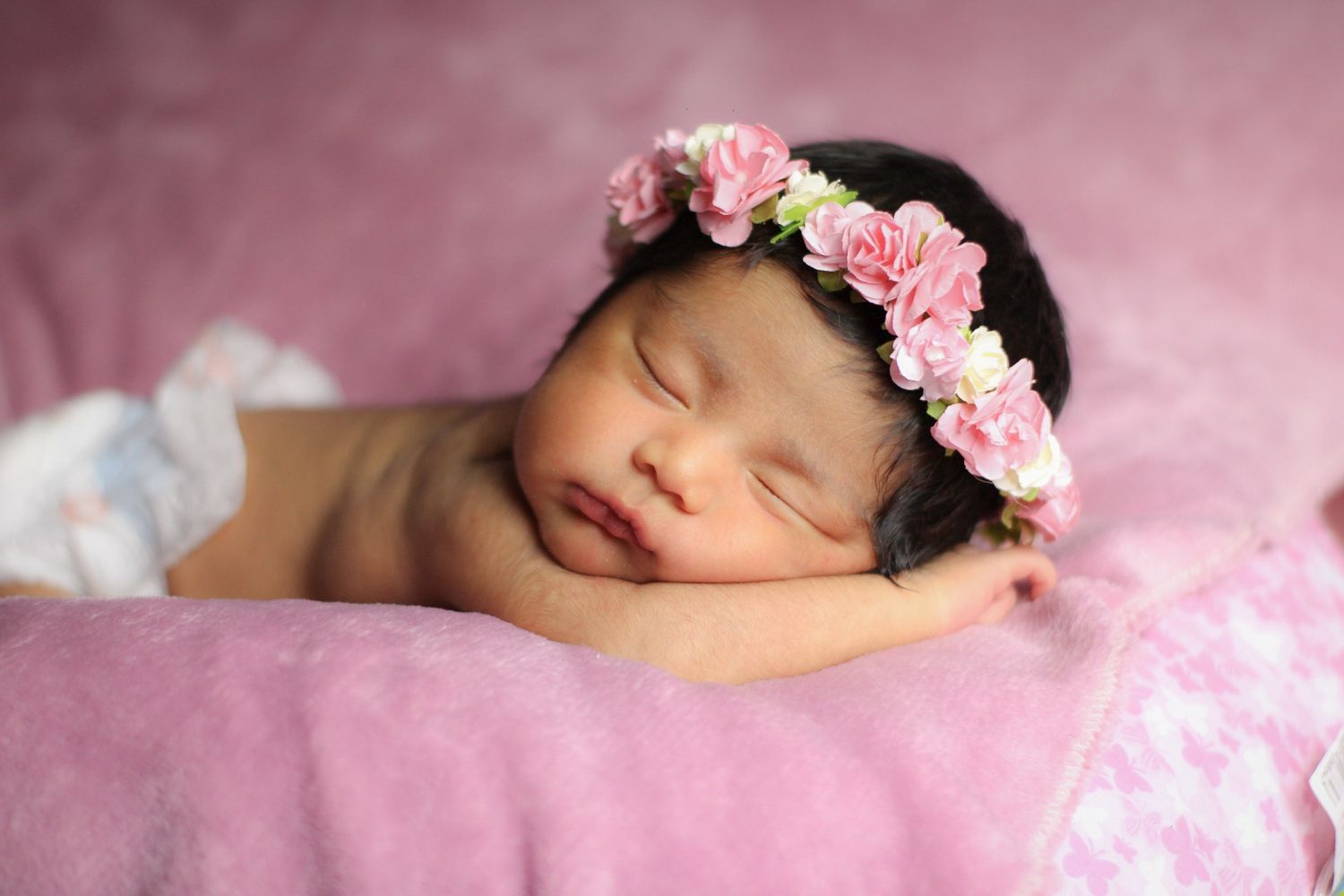 fotografía de bebe dormida sesión de newborn