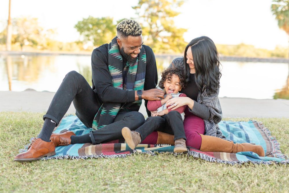 Family Session at Granada Park in Phoenix, Arizona by Jen Lynn Studios.