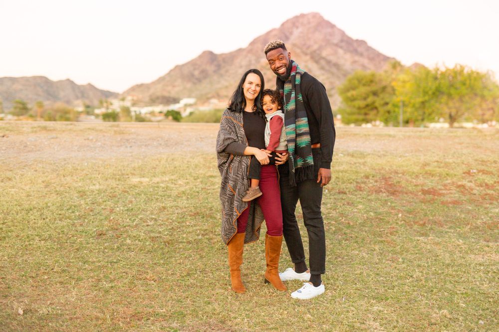 Family Session at Granada Park in Phoenix, Arizona by Jen Lynn Studios.