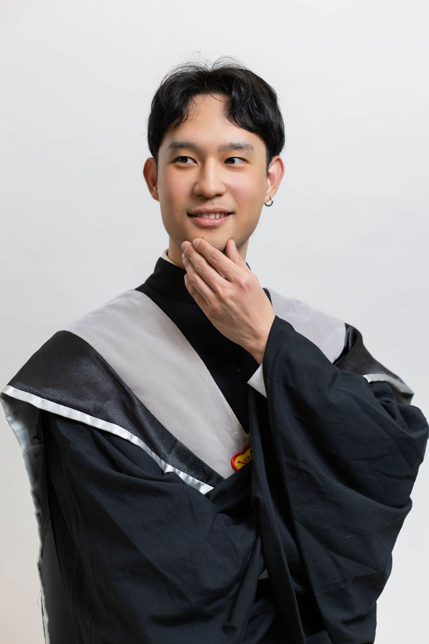 Graduation portrait shoot taken in Taipei of an international student.
