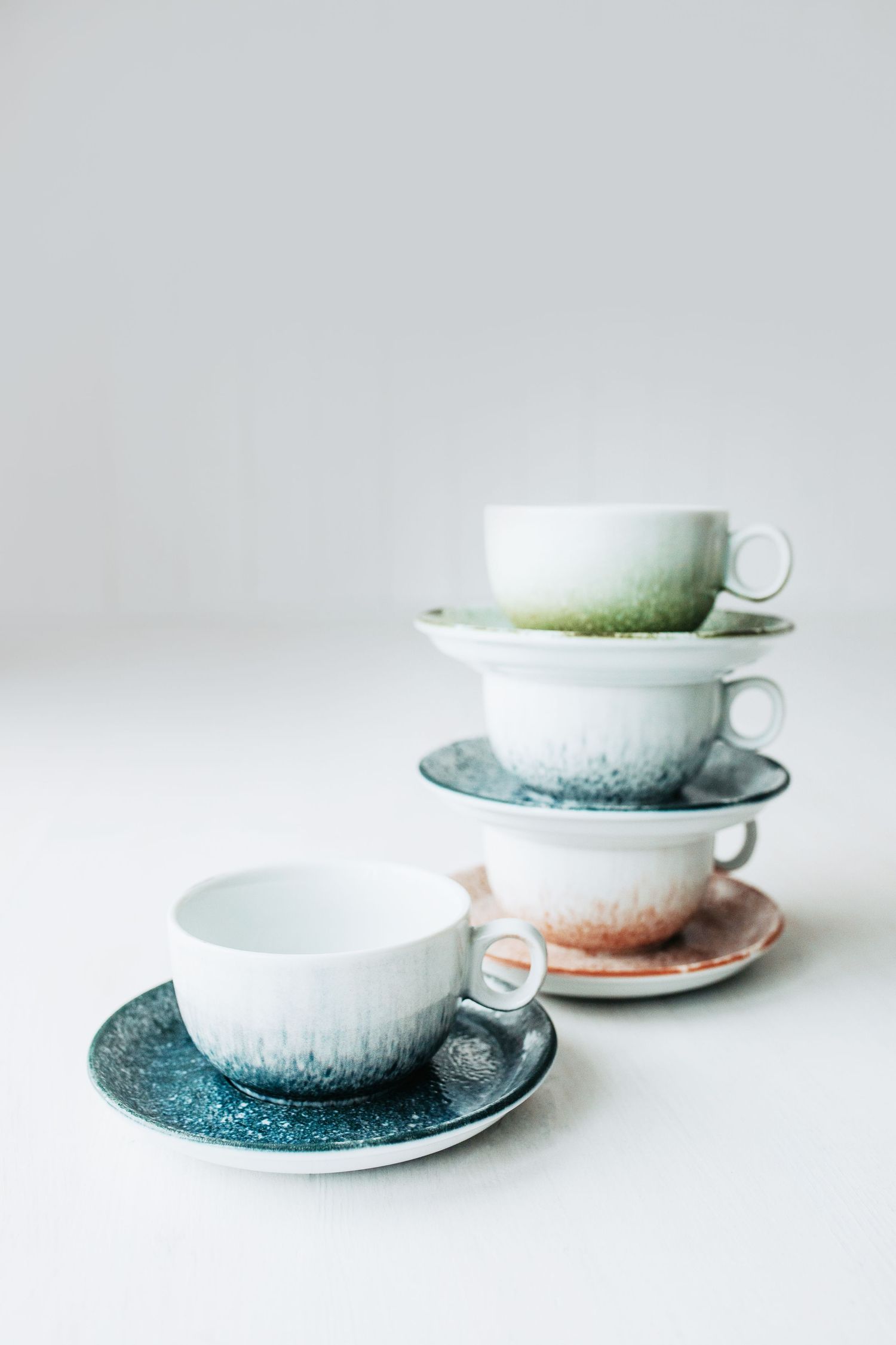 Digital printing on hard porcelain by G. Benedikt