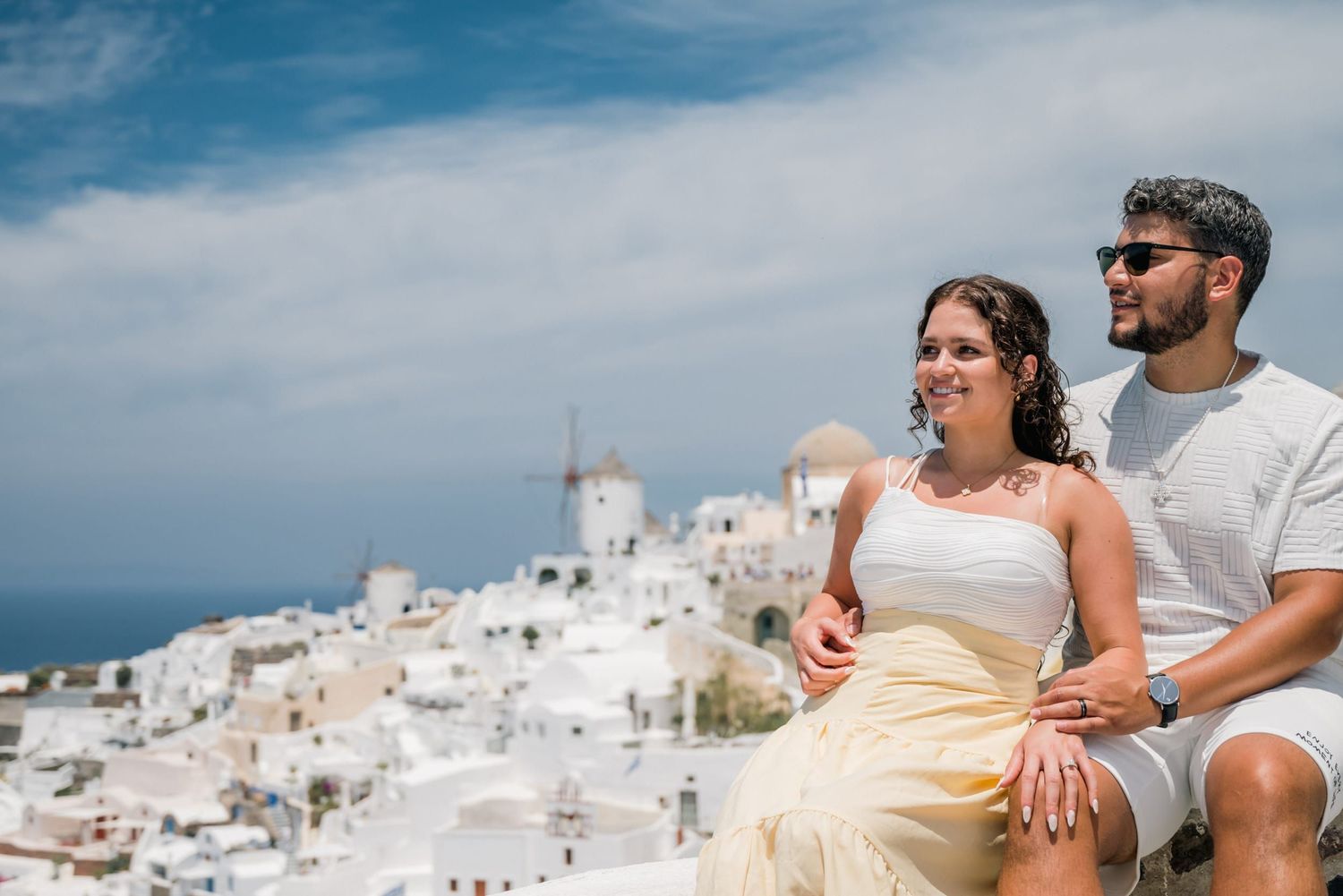 romantic-couple-santorini-view