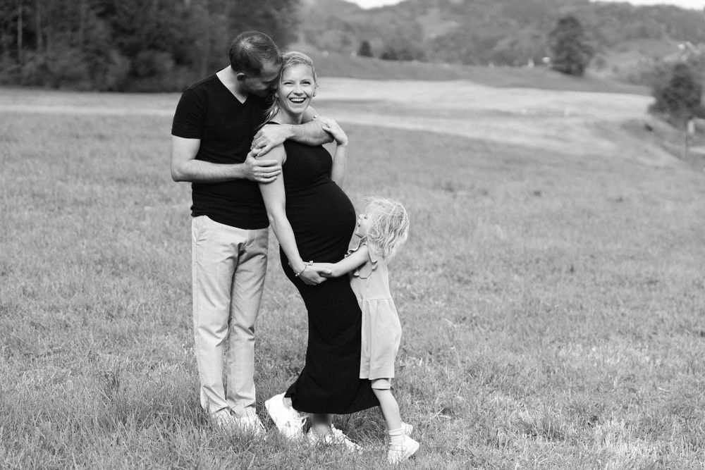 Maternity photoshoot Zurich - Schwangerschaftsfotografie Silver Coast
