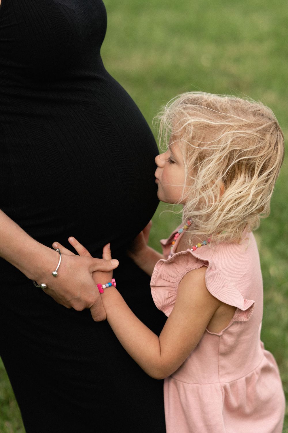 Maternity photoshoot Zurich - Schwangerschaftsfotografie Silver Coast