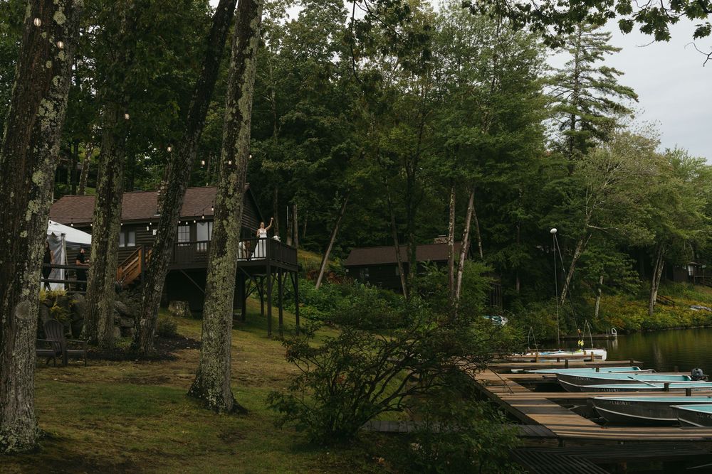 New Hampshire Wedding Photo of lakeside wedding by Lemon & Honey Co.