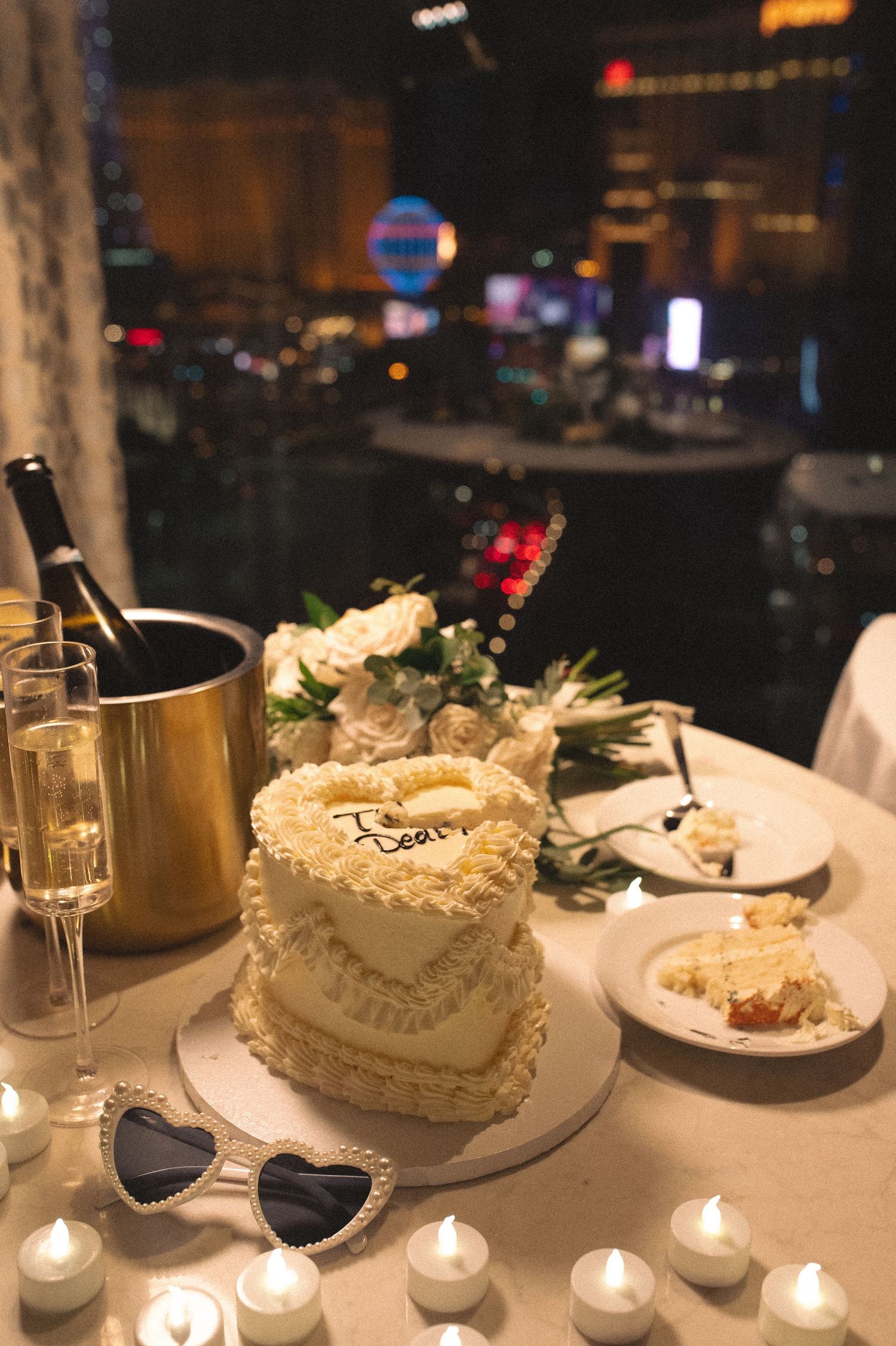 Las Vegas elopement photographer