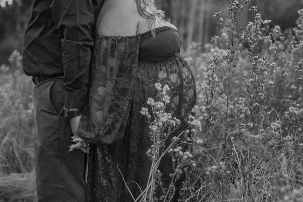 Albuquerque maternity photographer. New Mexico adventure elopement photographer. Queer photographer New Mexico. LGBT wedding photographer.