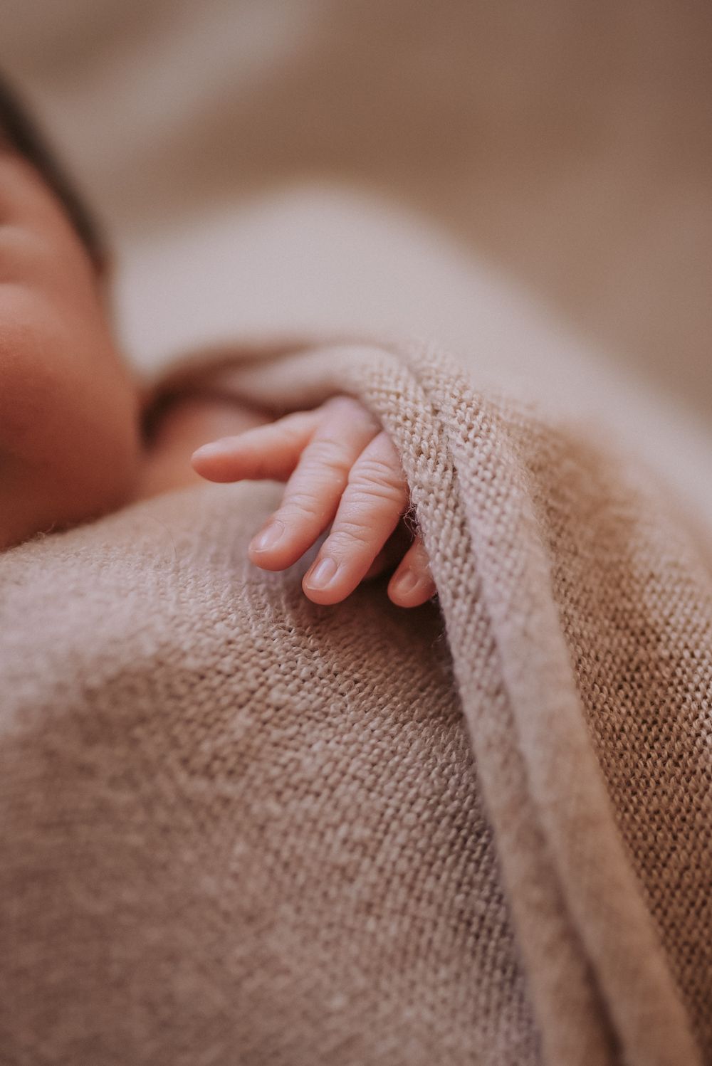 Couple photographer albuquerque. Lifestyle newborn photography New Mexico. Albuquerque wedding photography for queer couples. ABQ engagement