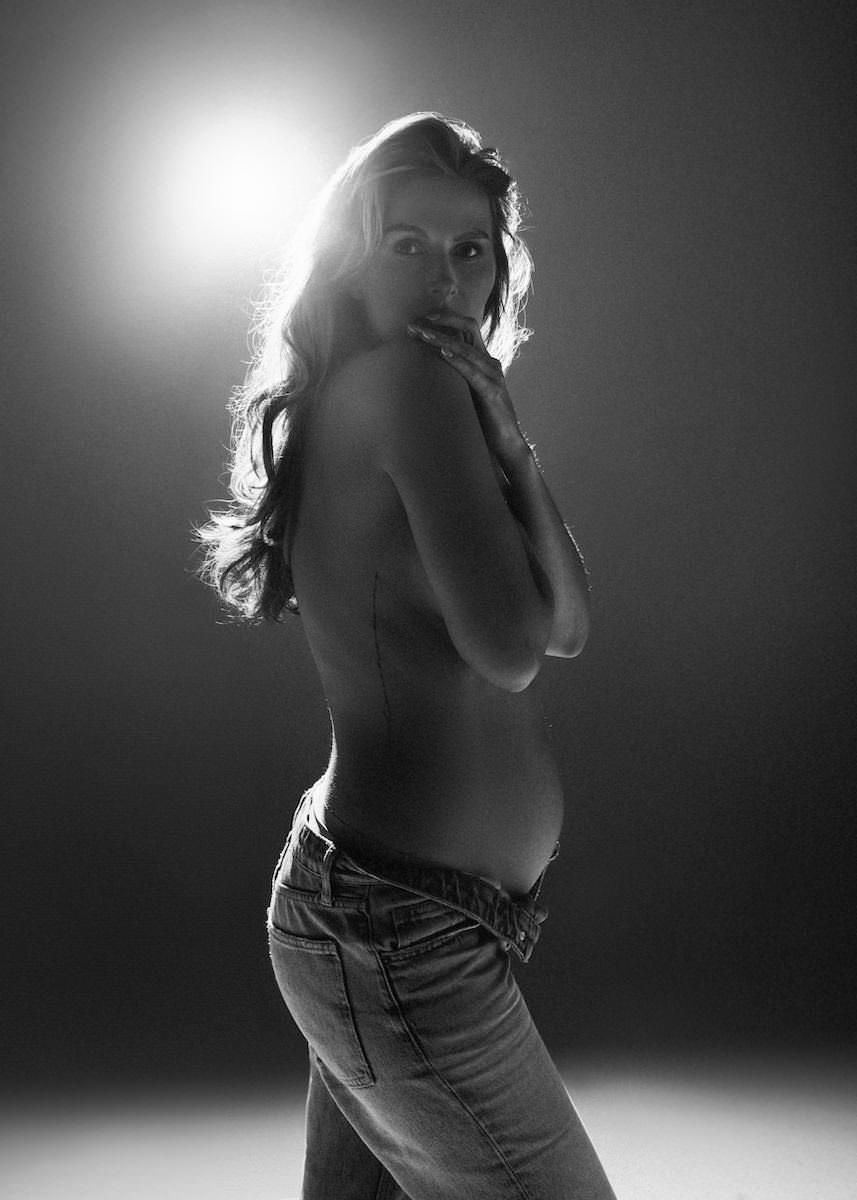 Laura Apine Photography / portretu fotogrāfe / kāzu fotogrāfe / studijas fotosesija / kāzas ārzemēs