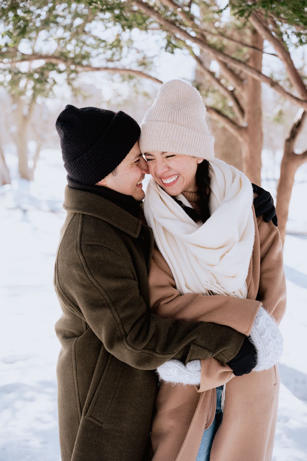 Séance photo de couple au parc Lafontaine à Montréal
