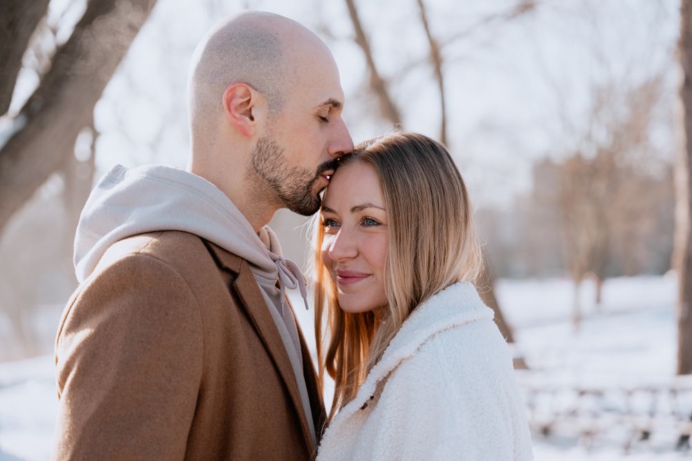 Séance photo de couple à Montréal en hiver