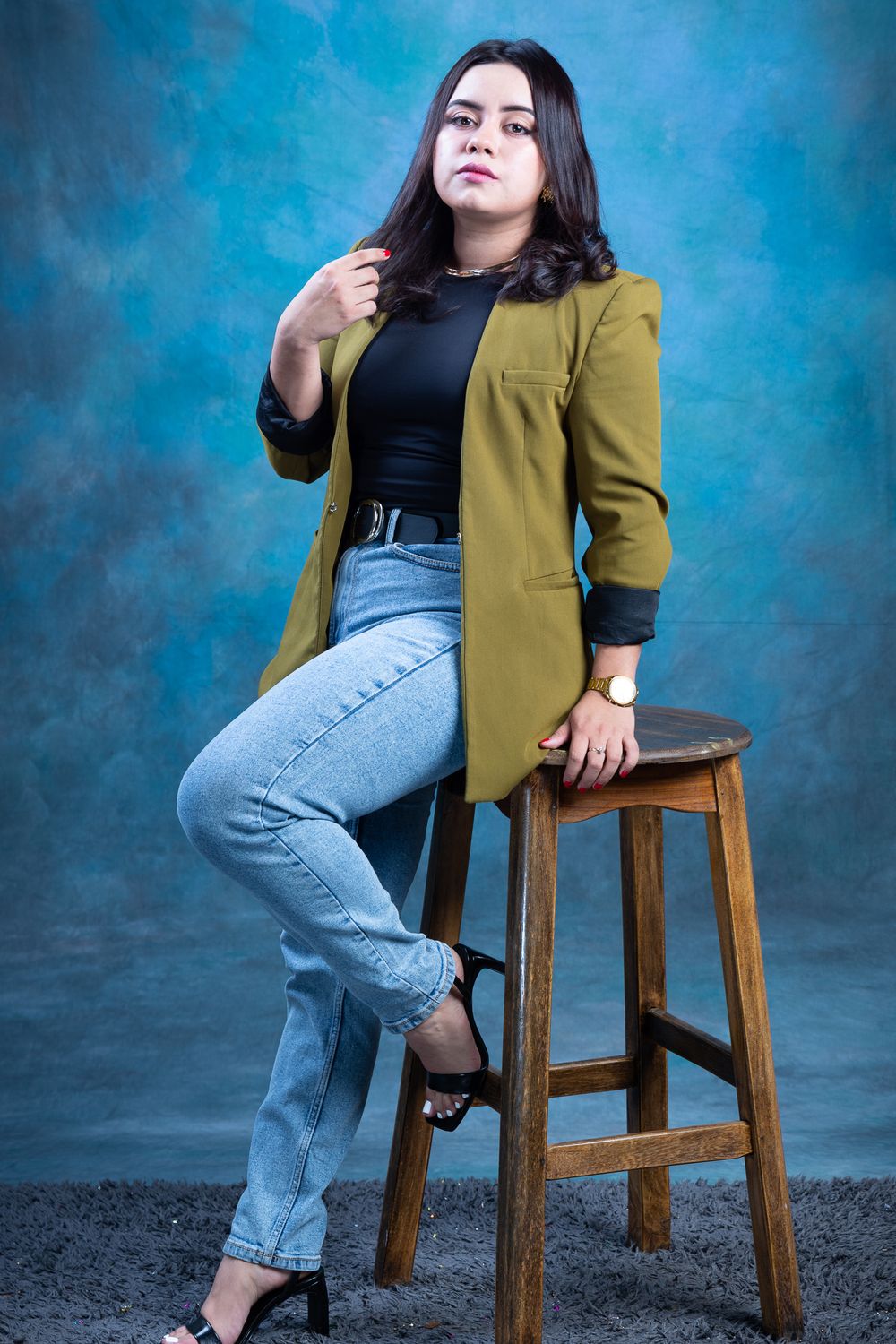 Foto ejecutiva para curriculum en el estudio fotográfico.