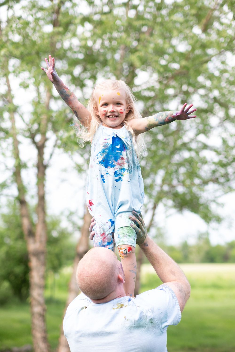 Family photos, photographer, edwardsville, st charles, illinois, st. Louis, lifestyle, play, small kids, at home, baby announcement creative