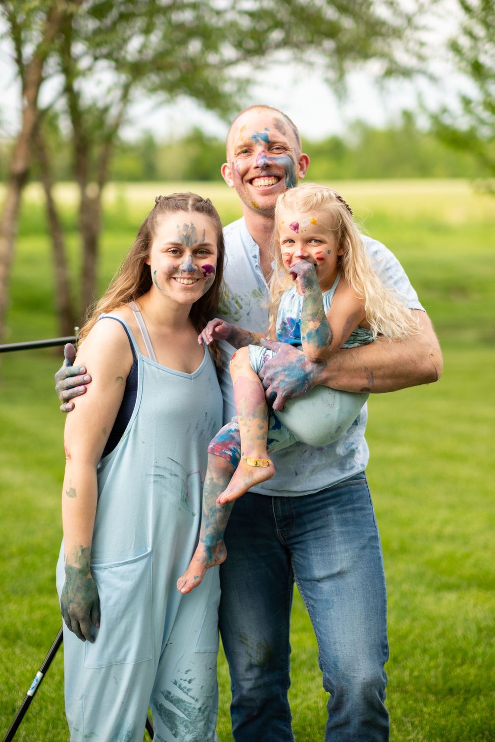 Family photos, photographer, edwardsville, st charles, illinois, st. Louis, lifestyle, play, small kids, at home, baby announcement creative
