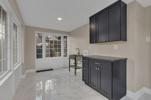 Real estate photographer in the Pittsburgh area with over 5 years of experience. Serving Beaver, Allegheny, Lawerence, and Butler counties.