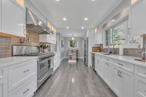 Real estate photographer in the Pittsburgh area with over 5 years of experience. Serving Beaver, Allegheny, Lawerence, and Butler counties.