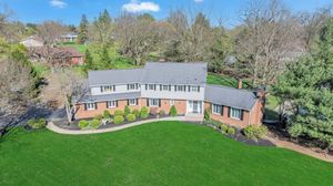 Real estate photographer in the Pittsburgh area with over 5 years of experience. Serving Beaver, Allegheny, Lawerence, and Butler counties.