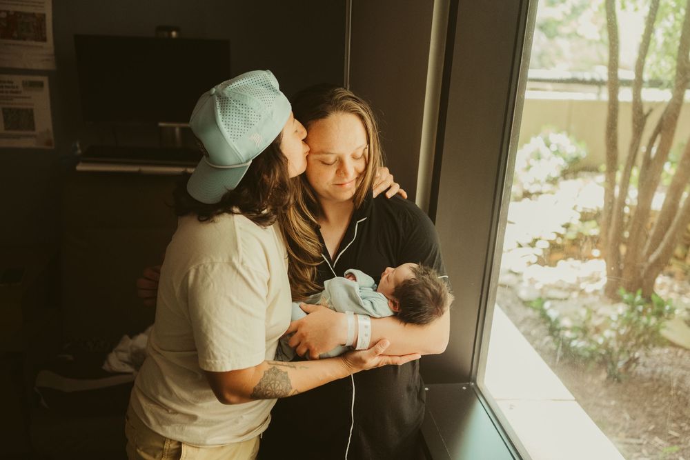 Fresh 48 session by Dayton, Ohio based newborn photographer Disney Magic Photography, serving Beavercreek, Bellbrook, Kettering and more.