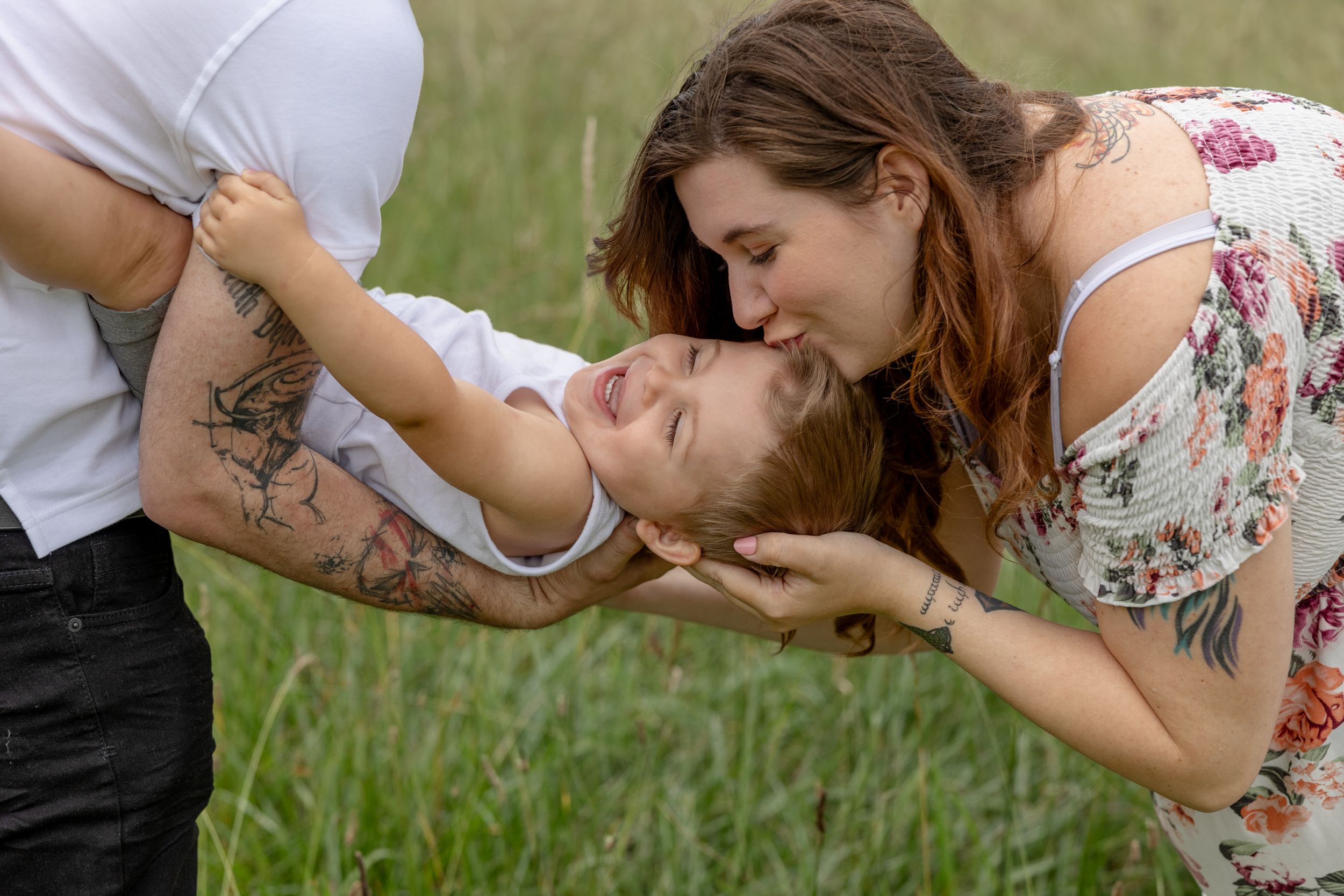Wedding Photographer, Equine Event, Second Shooter in East Tennessee, TN, near Chattanooga, TN and North GA area. Family