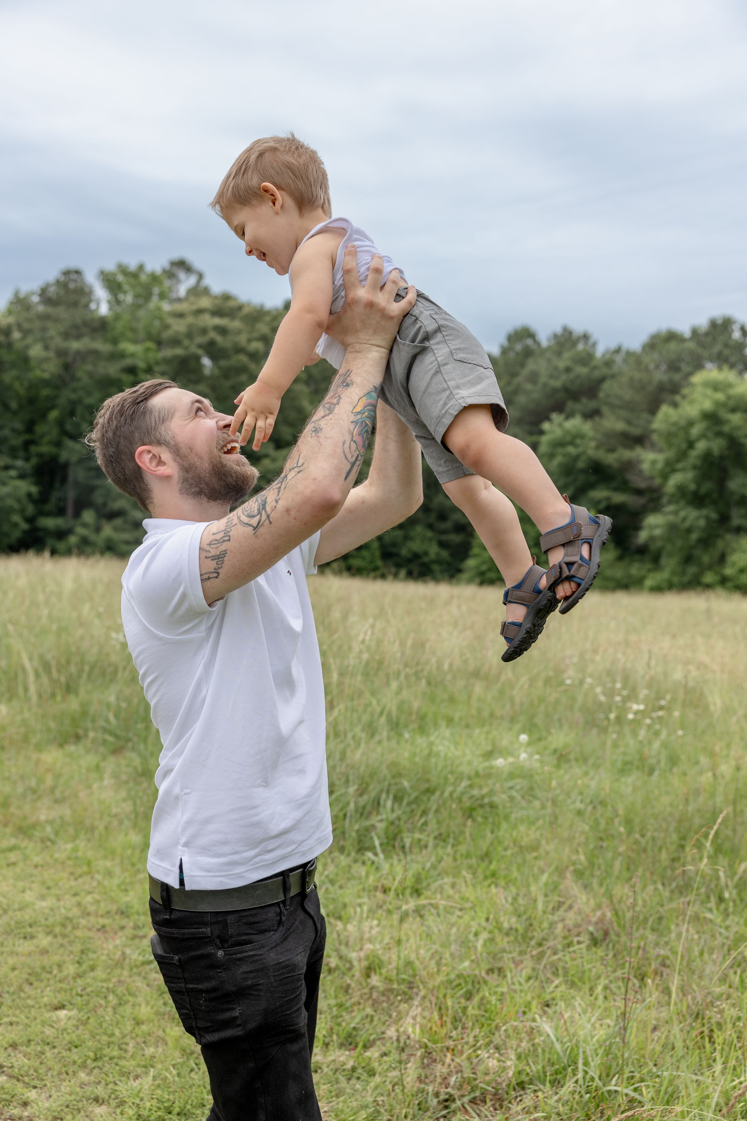 Wedding Photographer, Equine Event, Second Shooter in East Tennessee, TN, near Chattanooga, TN and North GA area. Family