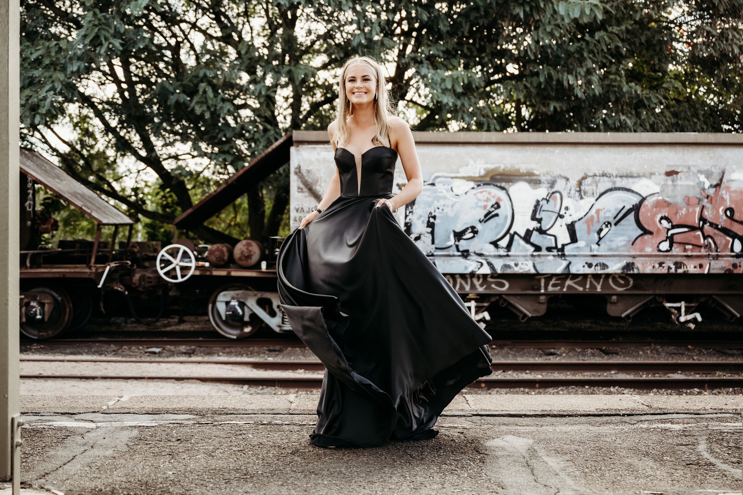 Formal Photography - EeVee Photography