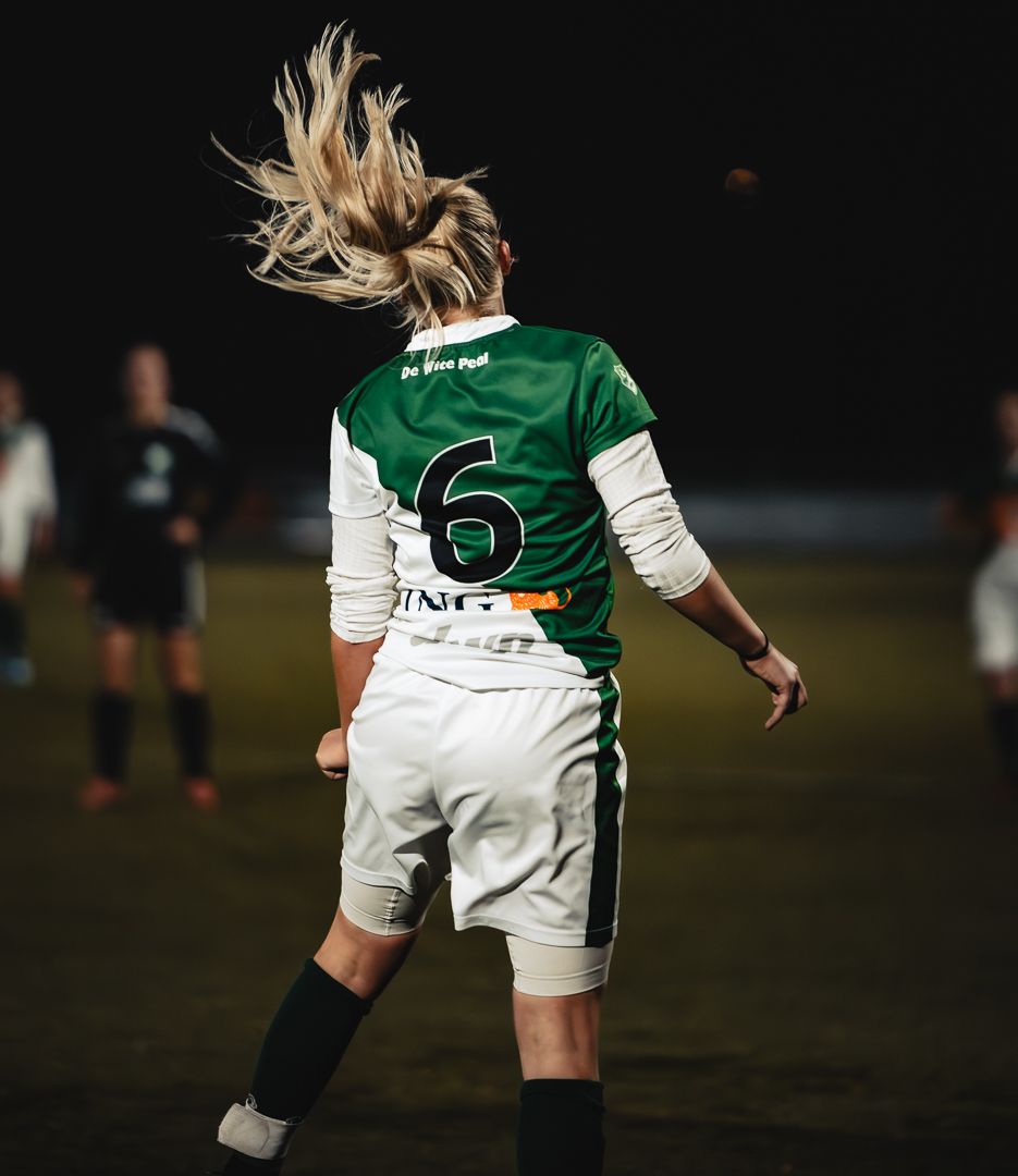 Dames / Vrouwen voetbalteam DWP VR1