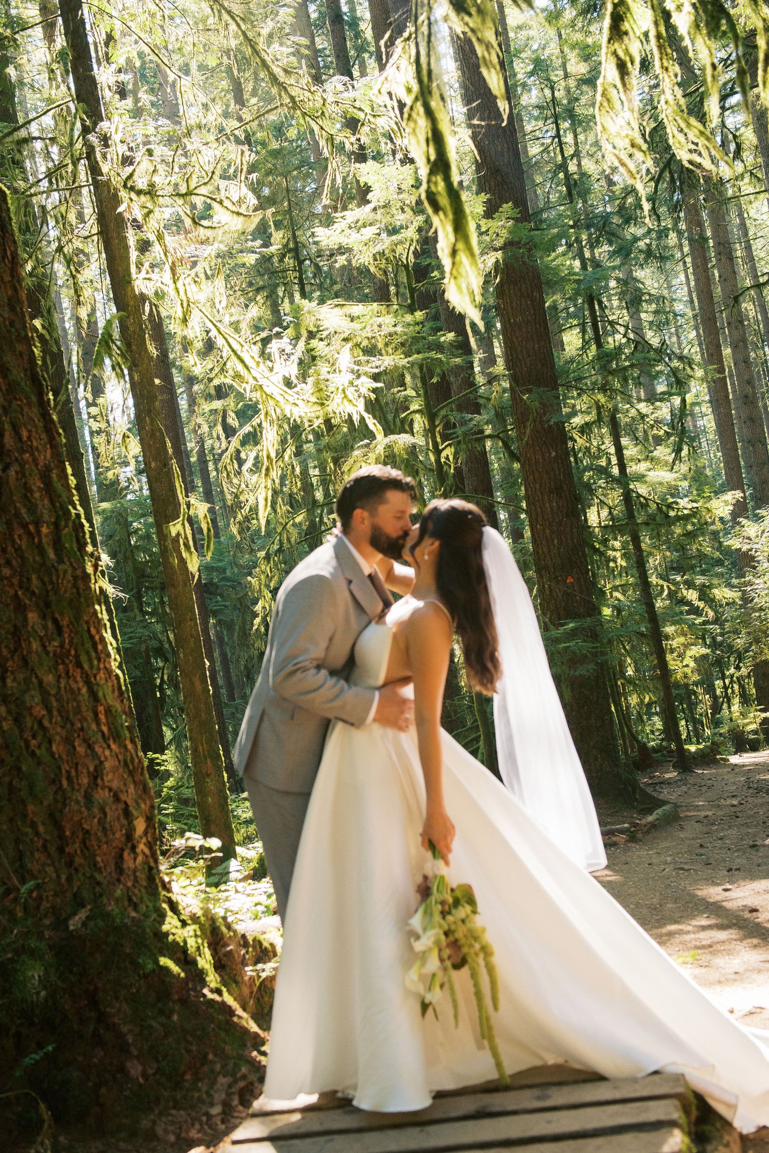 forest ceremony, forest wedding, outdoor elopement, intimate wedding, woodland wedding, nature wedding, small wedding ideas, rustic wedding