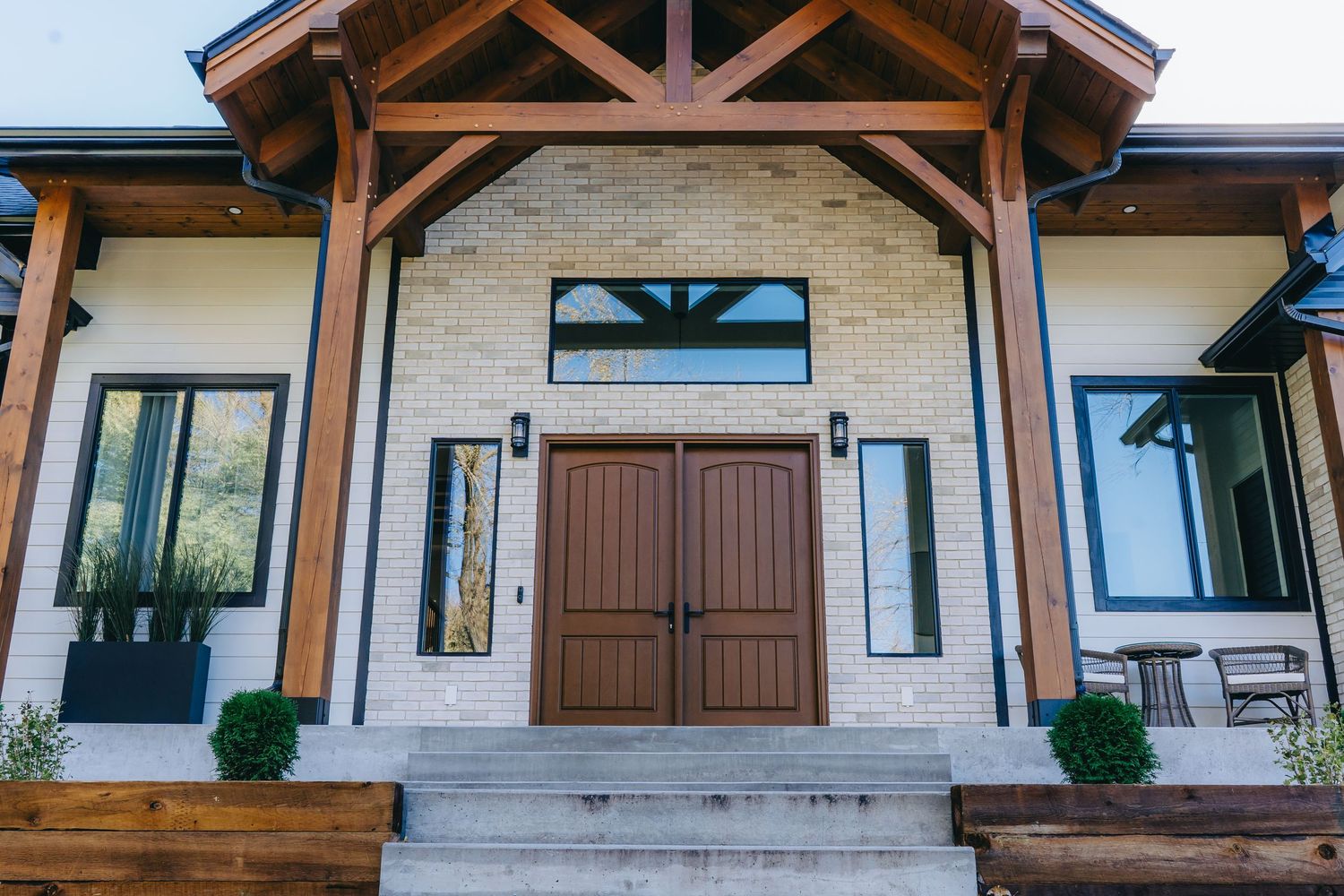Hillside Construction custom homes builder in Manitoba Canada.