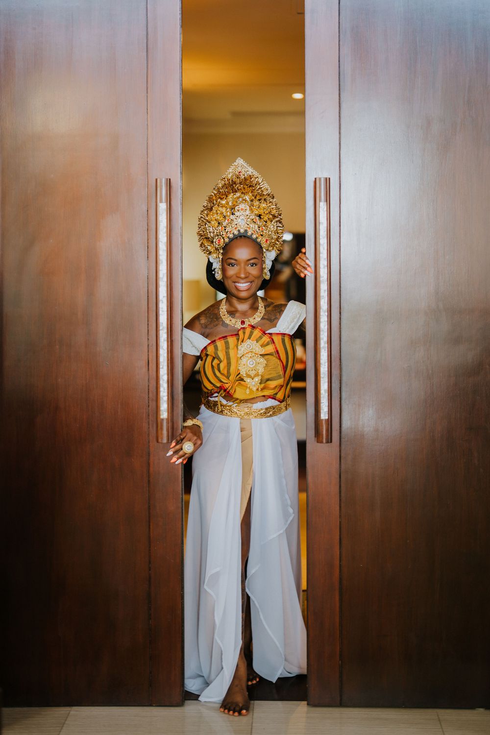Solo traditional Balinese costume photoshoot at Samabe Suites Bali